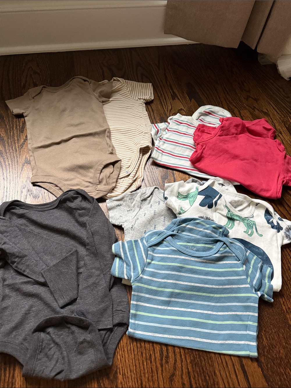 Gap/Little Planet/Old Navy Baby Onesies 18-24
